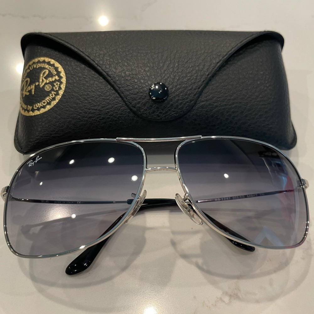 Men’s Ray-Ban sunglasses, light blue lens